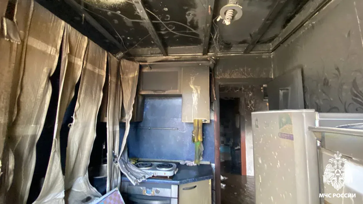 🔥 Пожар в Новокузнецке  В Орджоникидзевском районе Новокузнецка произошёл пожар в многоквартирном жи