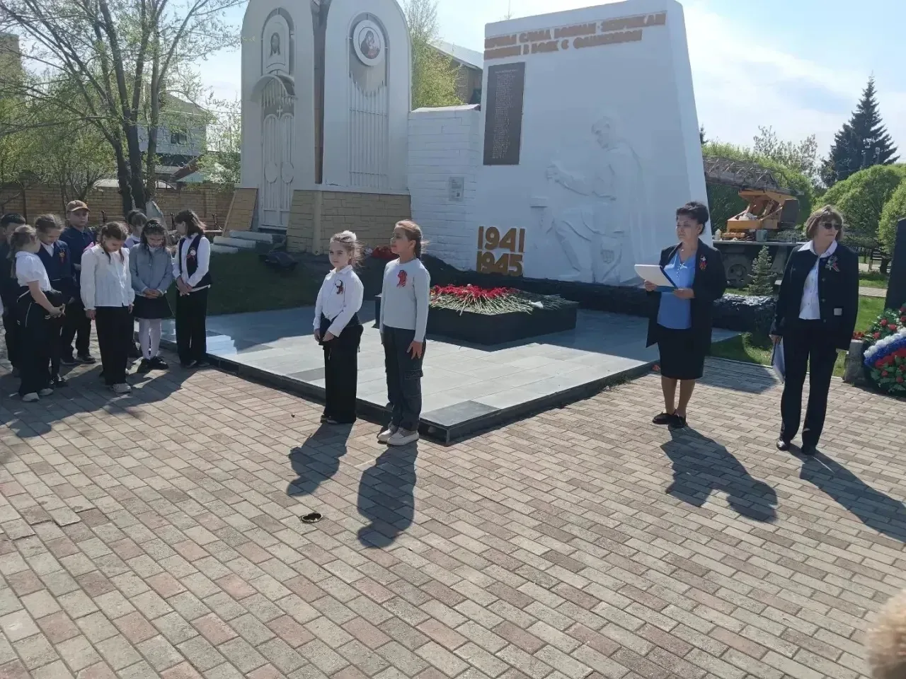 🇷🇺ТОРЖЕСТВЕННЫЙ митинг ПАМЯТИ🎖  🇷🇺Сегодня, накануне Дня Победы, в нашей школе (корпус 4 ) для учащих