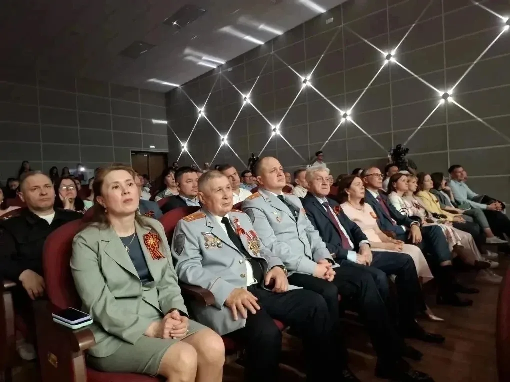 Добрый вечер, дорогие друзья.  Сегодня был на торжественном концерте, посвящённом  81-й годовщине По
