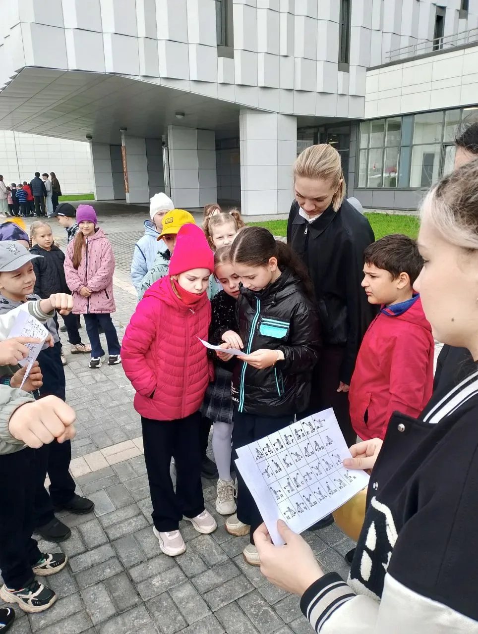 13.05.2026 в нашей школе (ул. Станислава Ростоцкого д.2) прошла игра "Зарничка" для учащихся 1-4 кла