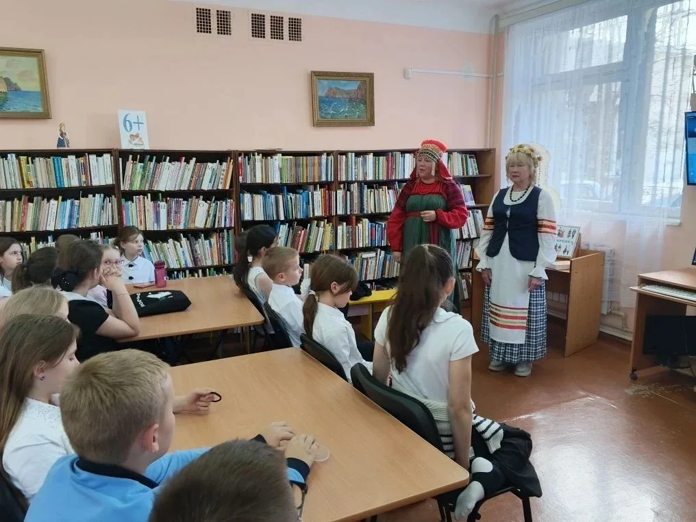 Народов много – Родина одна!  Накануне праздника 1 Мая ученики 3-Е класса посетили очередное занятие