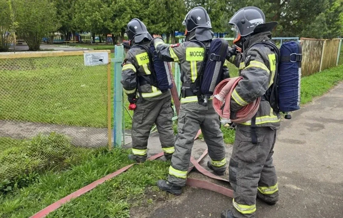 🚒 Пожарно‑тактические учения в детском саду «Алёнушка»  🟥Вчера работники 207‑й пожарно‑спасательной 