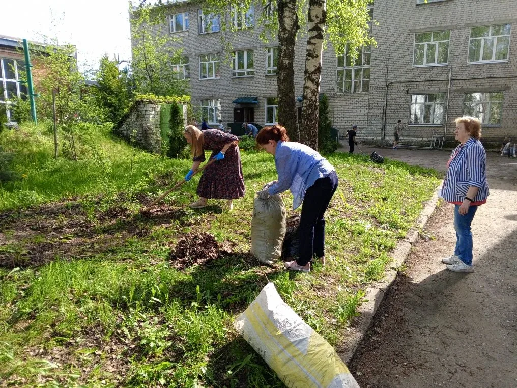 В Гимназии  прошёл большой общешкольный субботник, в котором активное участие приняли не только учен