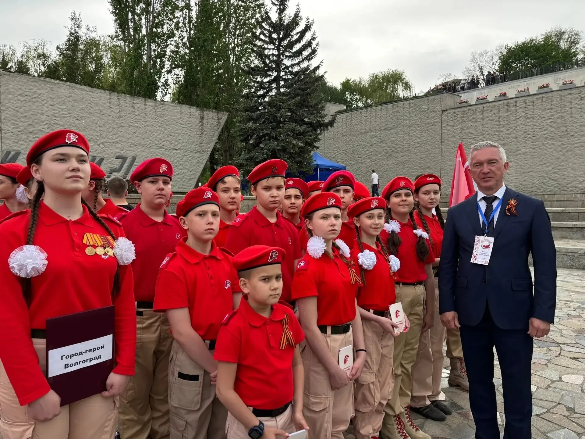Юнармейский отряд пополнился активными гимназистами.