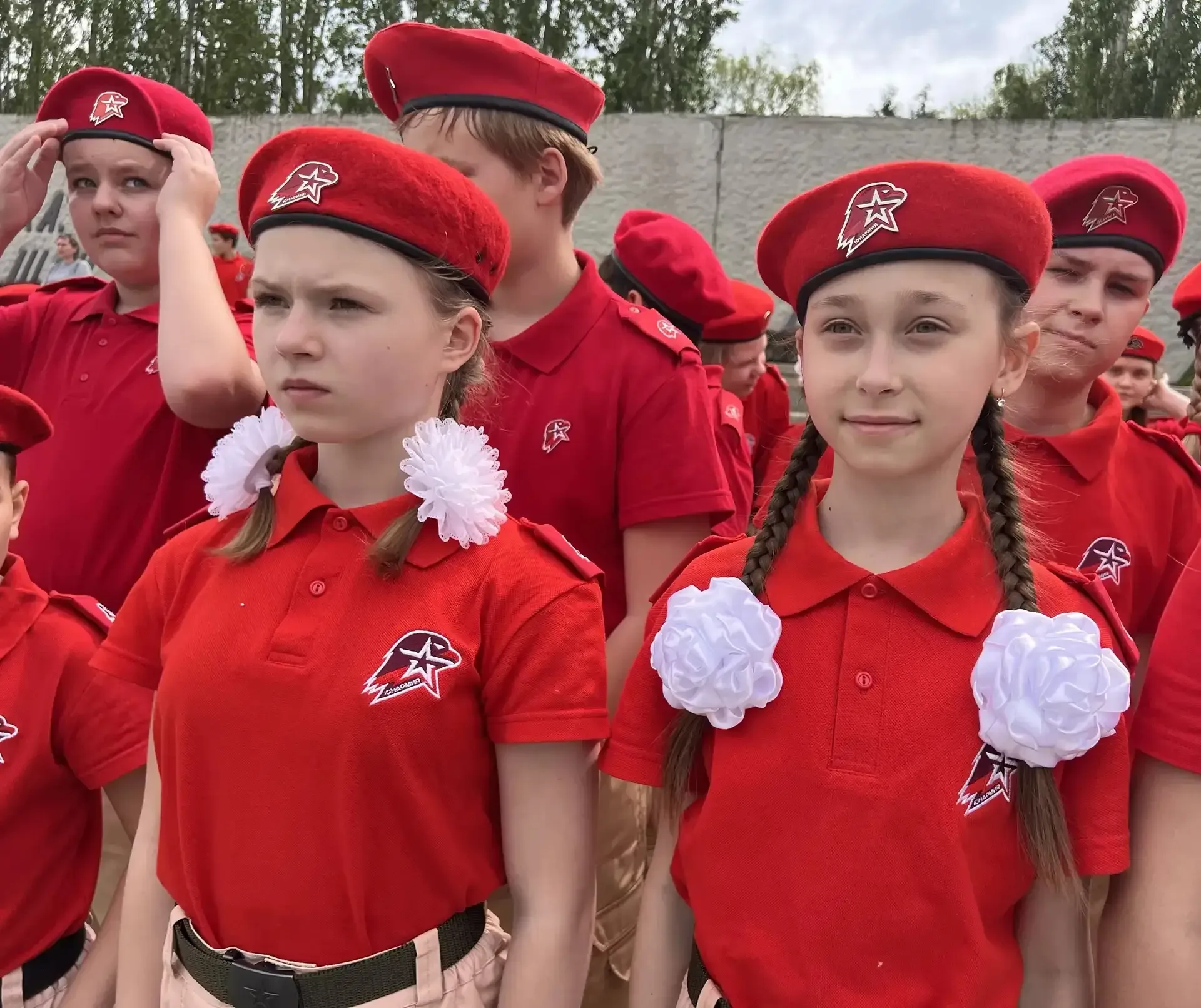 🇷🇺 Клятва на главной высоте России  Сегодня, 14 мая, на Мамаевом кургане, у стен легендарного мемори