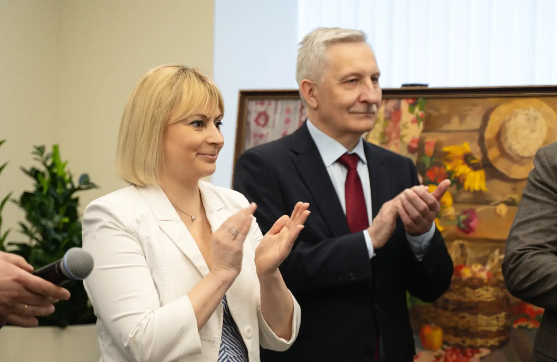 Еще один мост дружбы с Китаем – в Министерстве просвещения РФ открылась выставка «Искусство и диалог