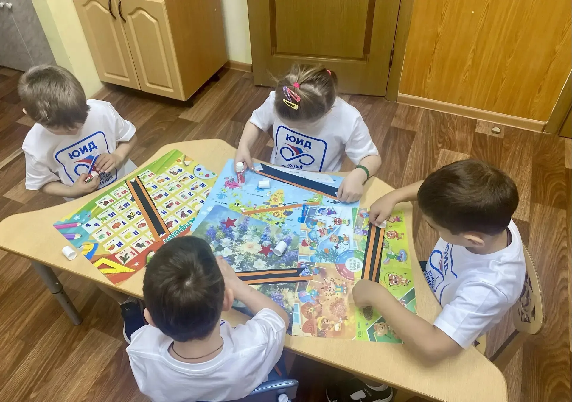 Команда ЮПИД дошкольного отделения Видновской СОШ N1 приняла участие в акции "Георгиевская лента"  В