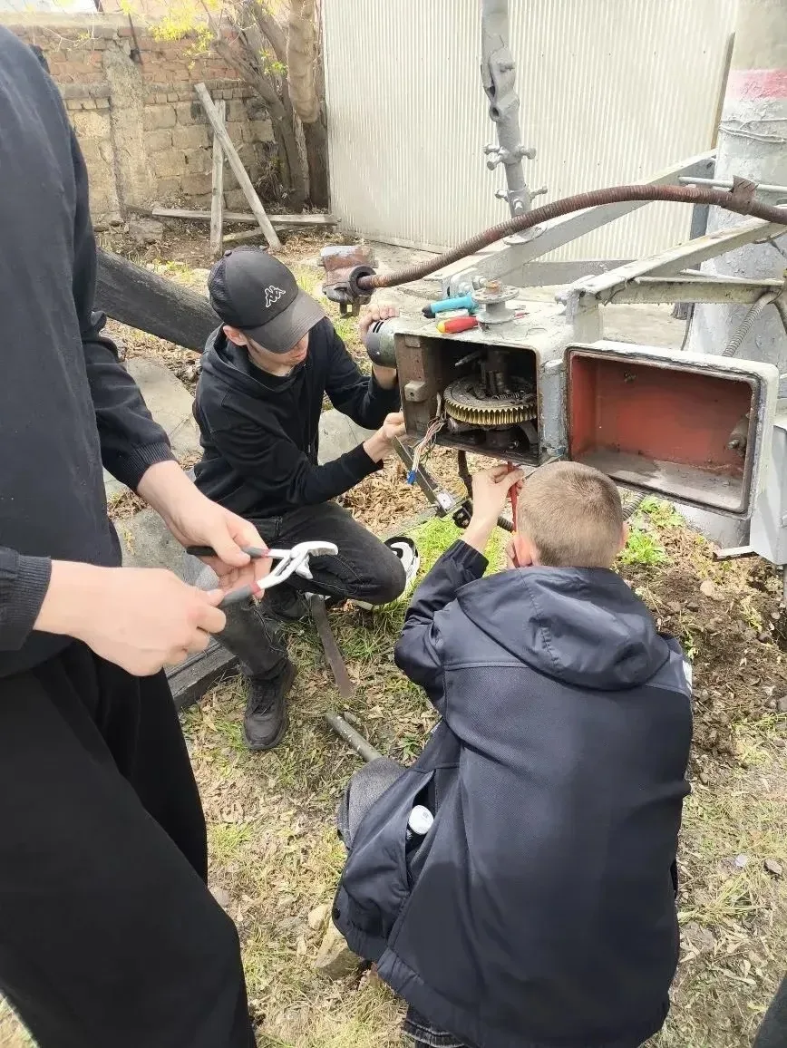 ЭЛС.9-24-1 в деле: ревизия электропривода и поиск кабеля разъединителя ⚡🔧🛠️  Практика продолжается. 