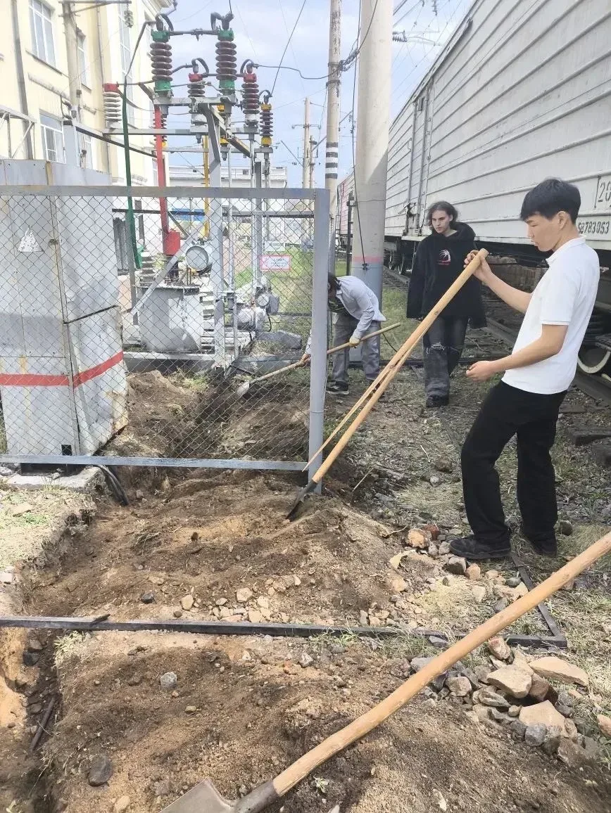 ЭЛС.9-24-1 в деле: ревизия электропривода и поиск кабеля разъединителя ⚡🔧🛠️  Практика продолжается. 