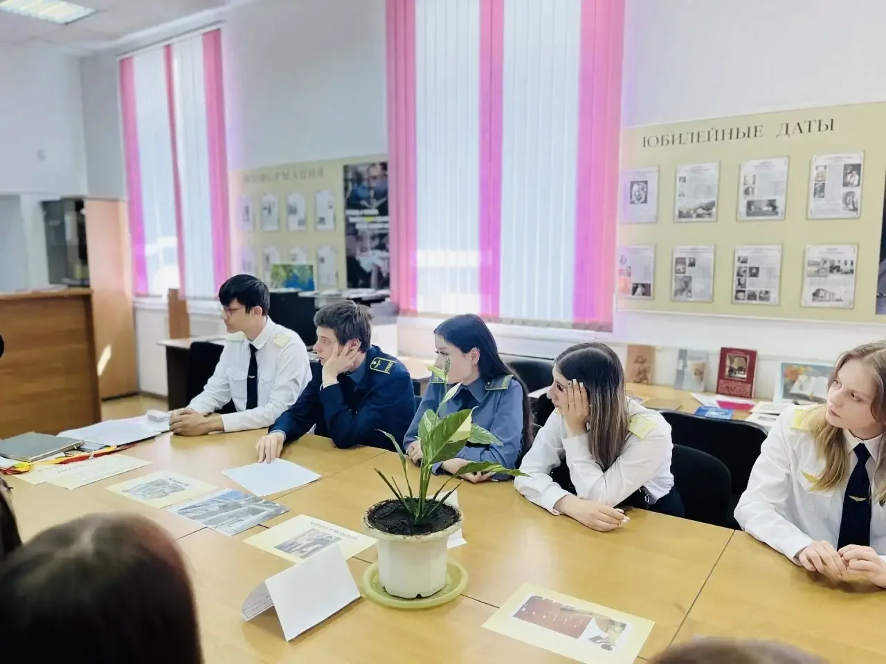 📚✨ Библиографический калейдоскоп: древняя письменность, игры и победа! 🪆🖋️  20 мая 2026 в УУКЖТ ИрГУ