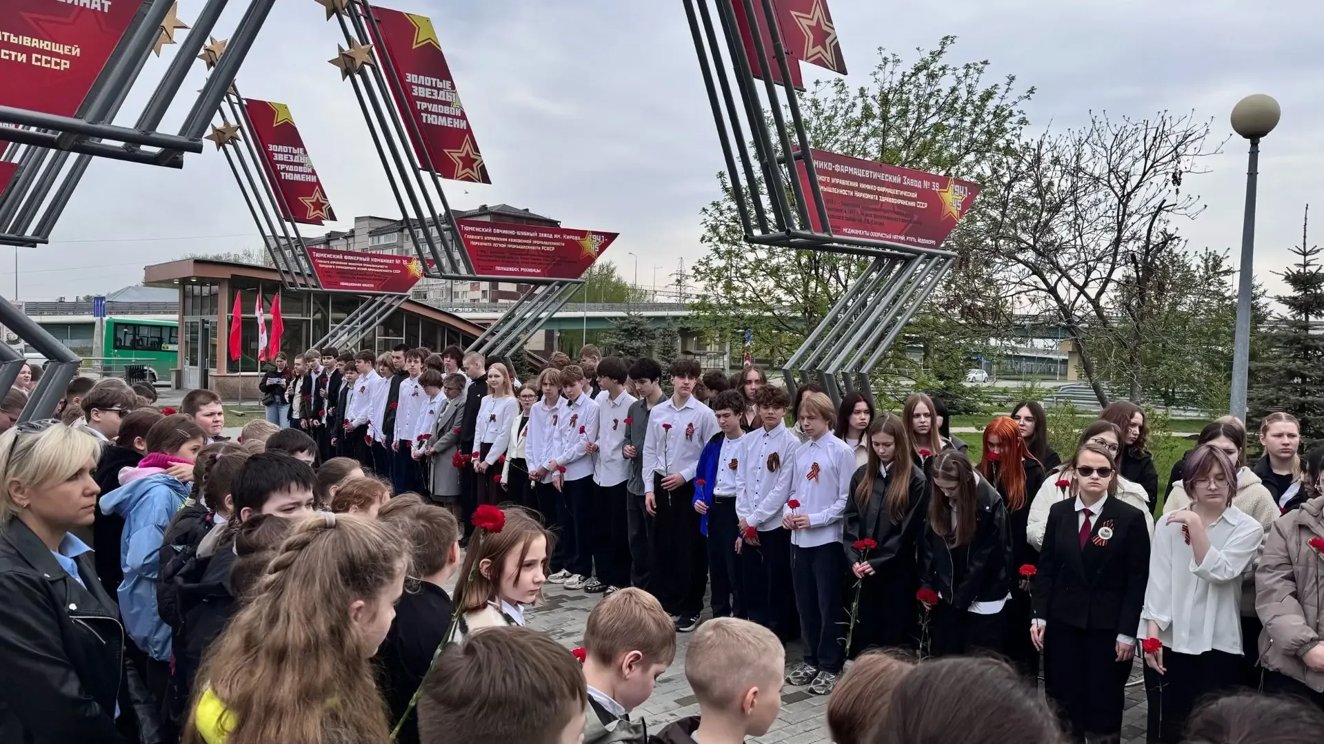 В ТЫЛУ КОВАЛАСЬ ПОБЕДА 🕊  📣 Сегодня в сквере Тружеников тыла прошел урок памяти, посвященный тем, кт