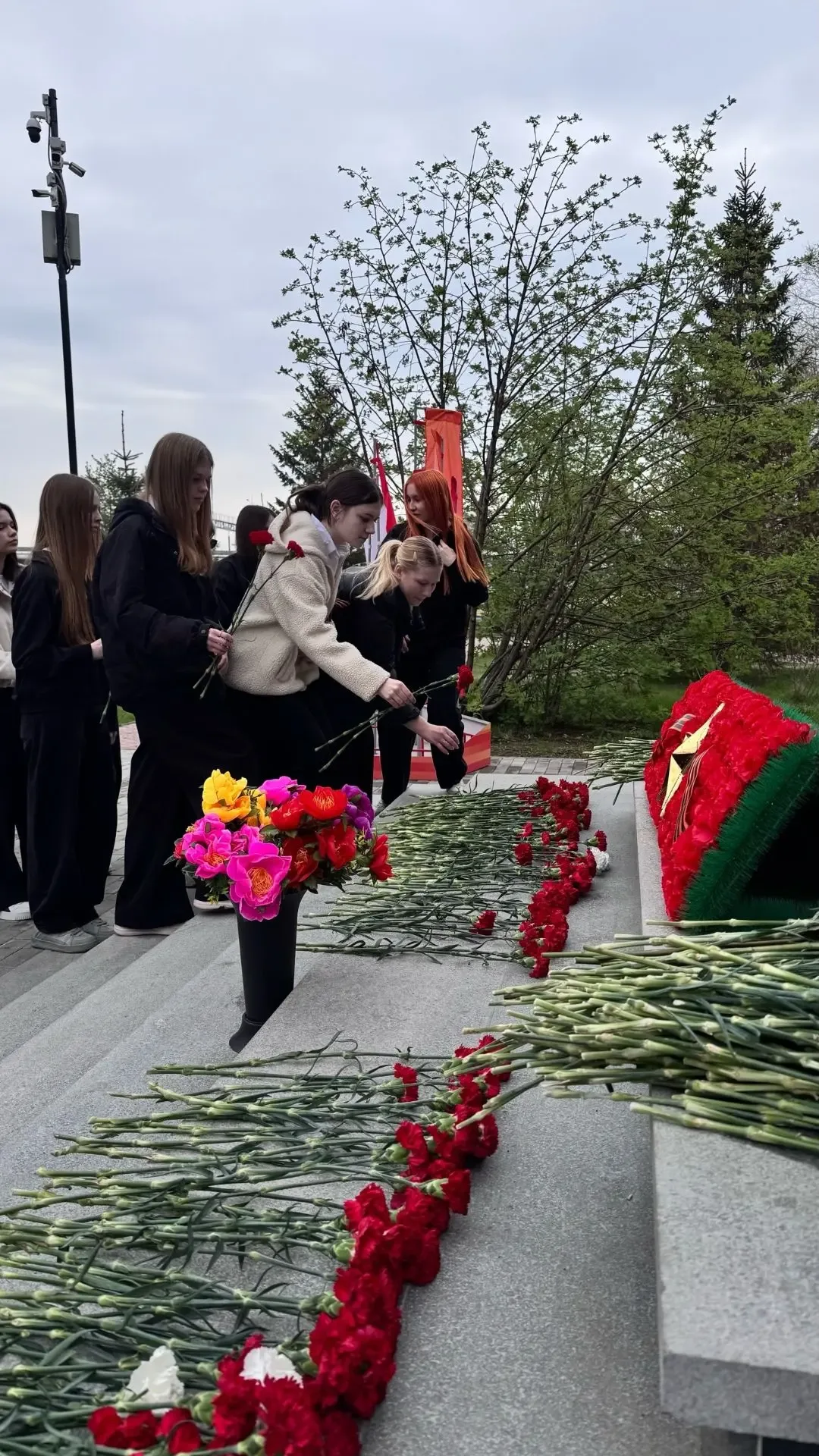 В ТЫЛУ КОВАЛАСЬ ПОБЕДА 🕊  📣 Сегодня в сквере Тружеников тыла прошел урок памяти, посвященный тем, кт