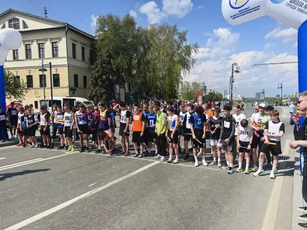 ЛЕГКОАТЛЕТИЧЕСКАЯ ЭСТАФЕТА В ДЕНЬ ПОБЕДЫ 🏃‍♂️🏆  В День Победы в Тюмени прошла традиционная легкоатле