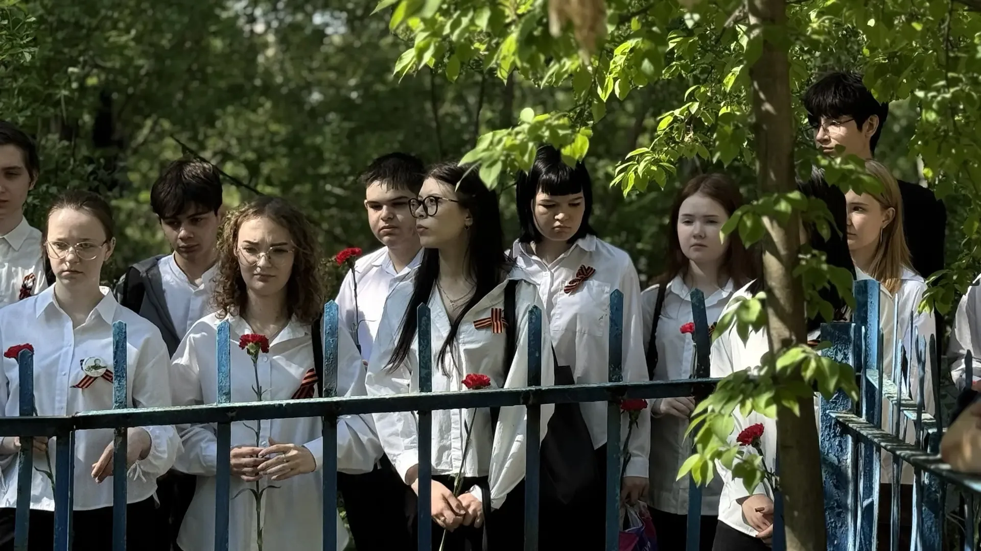 МИНУТА ПАМЯТИ У ПАМЯТНИКА БУГАЕВА ВИКТОРА ЕЛИСЕЕВИЧА 🕯️  В День Победы у памятника Герою Советского 