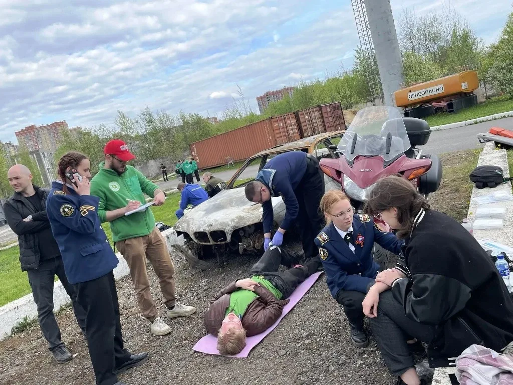 🔥 На учебно-тренировочном полигоне федеральной противопожарной службы в Невском районе прошли соревн