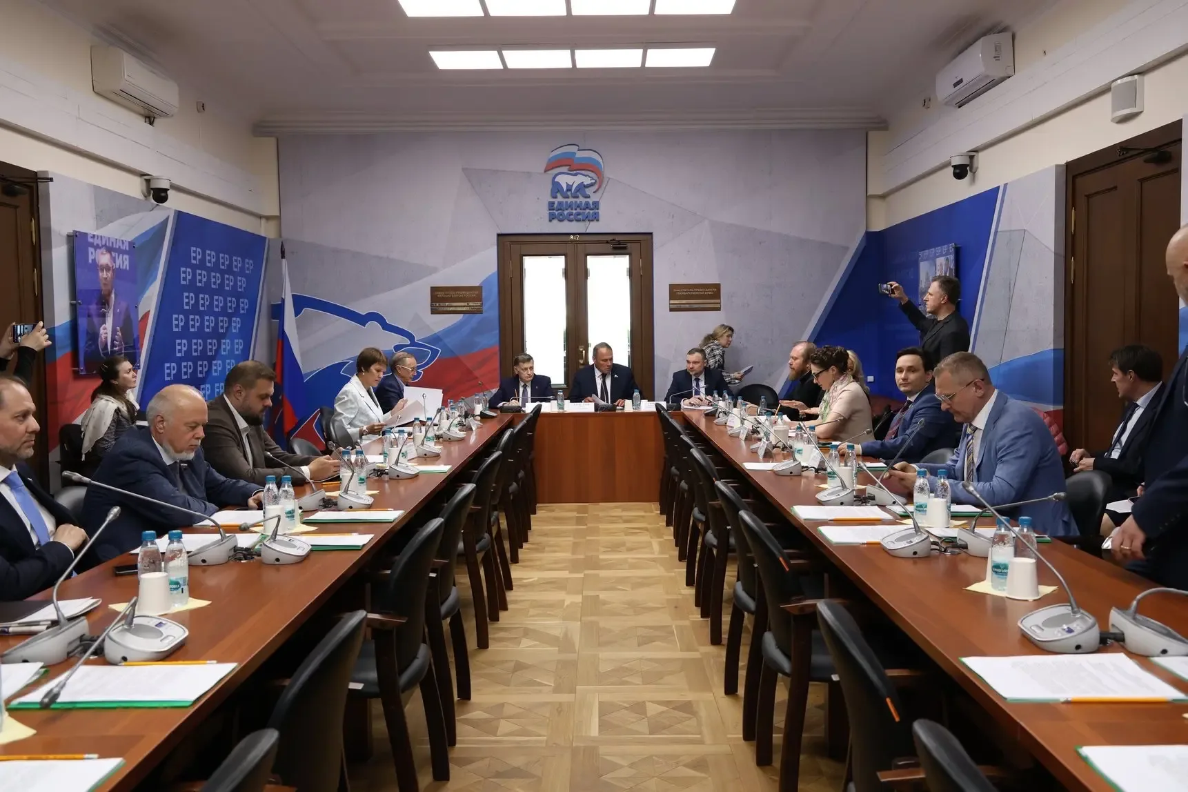 Состоялось заключительное в этом созыве заседание Межфракционной депутатской группы по защите христи