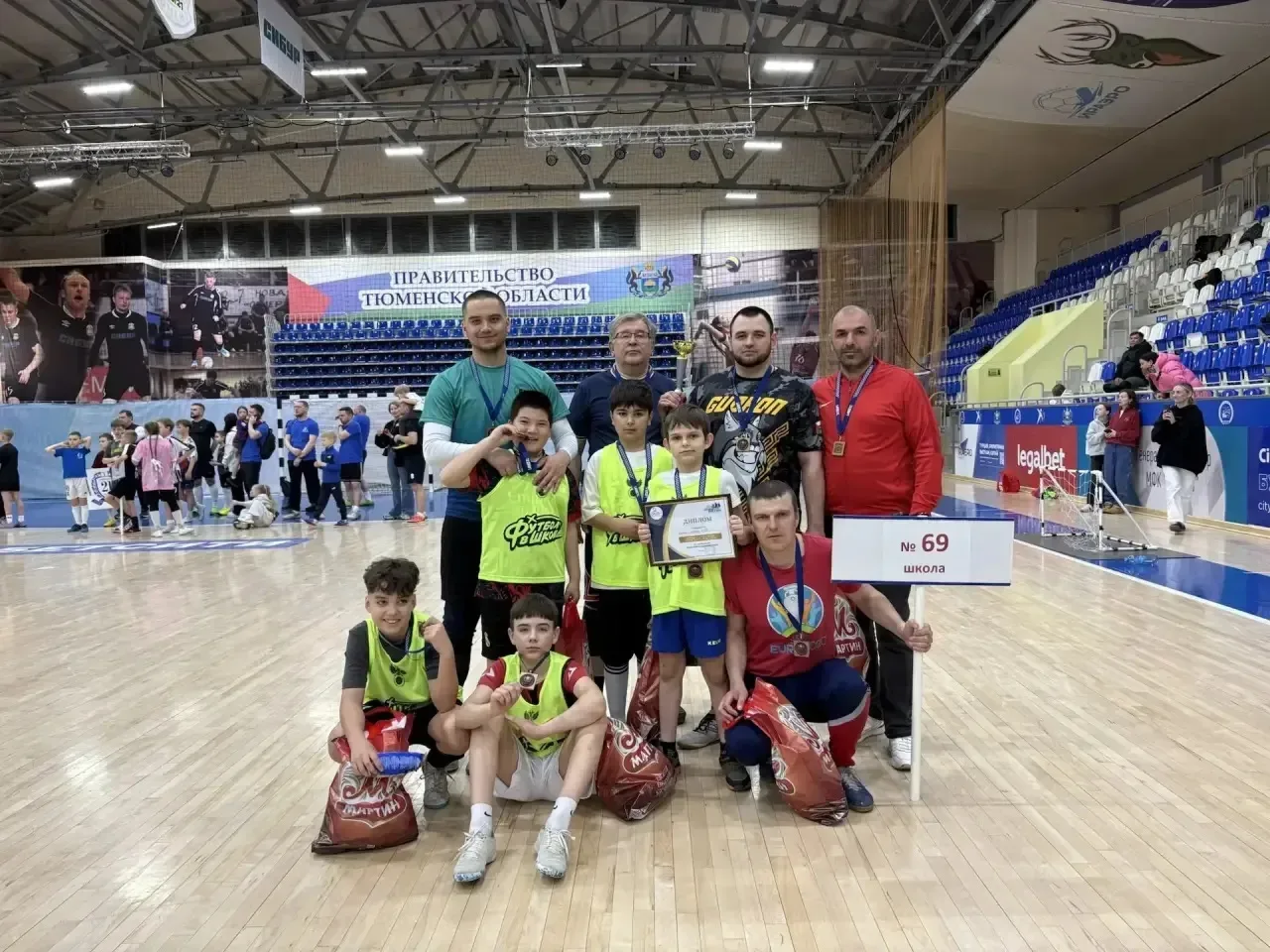 🏆 Наша гордость! 3 место на Кубке «Отцы и дети»!  💪👍 Сборная МАОУ СОШ №69 достойно представила нашу 