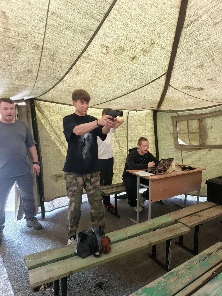 🏆 2 место у школы №69! Наши ребята – в числе лучших на военно-спортивной эстафете!  На базе Военного