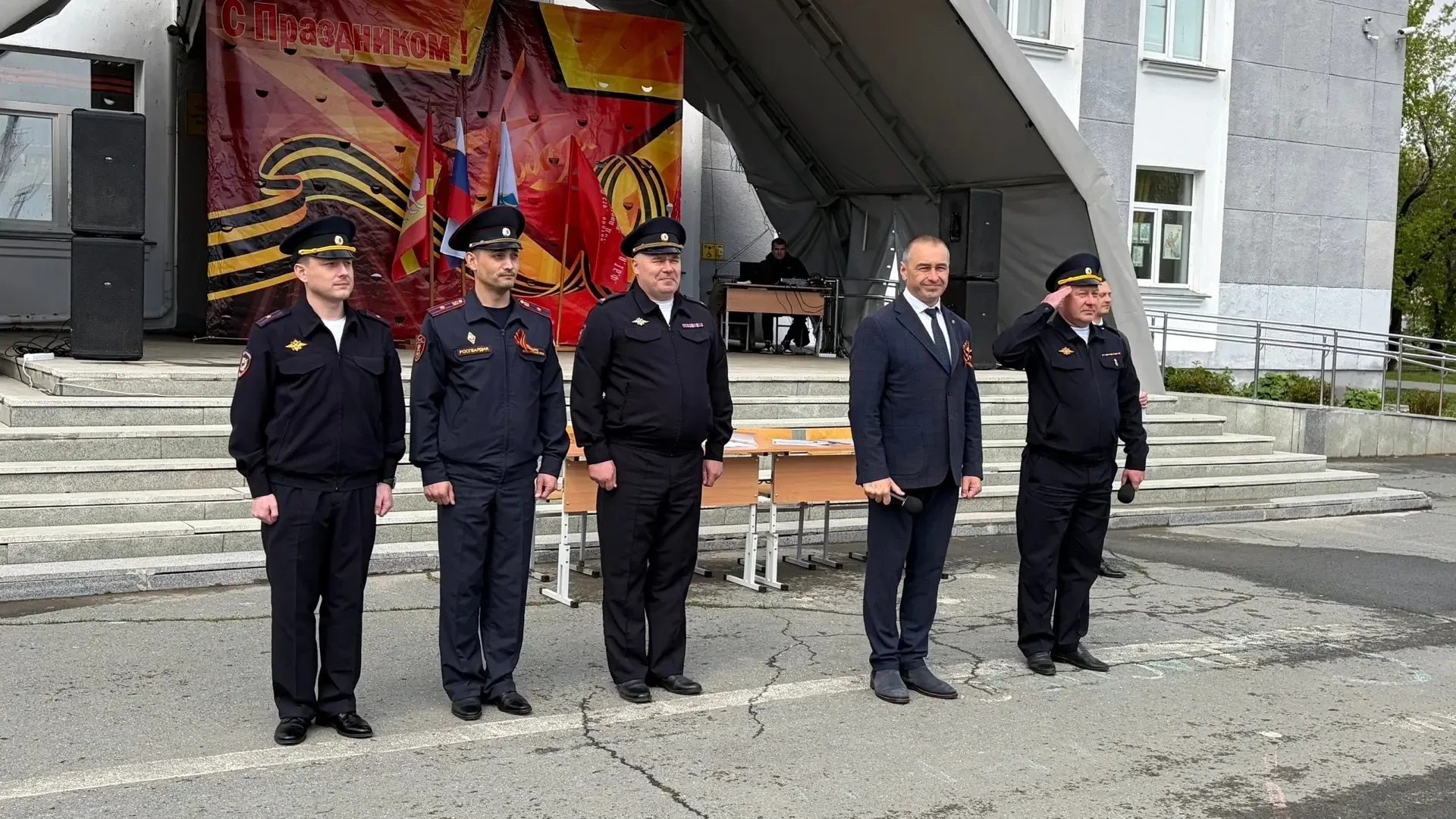 🇷🇺«Статен, строен - уважения достоин!»  🫡В Еманжелинске состоялось одно из самых ярких и патриотичес