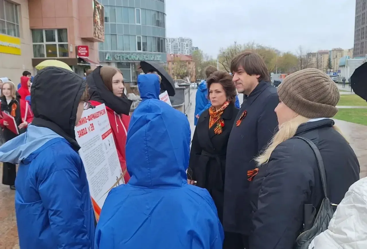 🎖️Память о подвиге: школьники Тюмени рассказали о трудовых страницах войны.  В Тюмени в рамках город