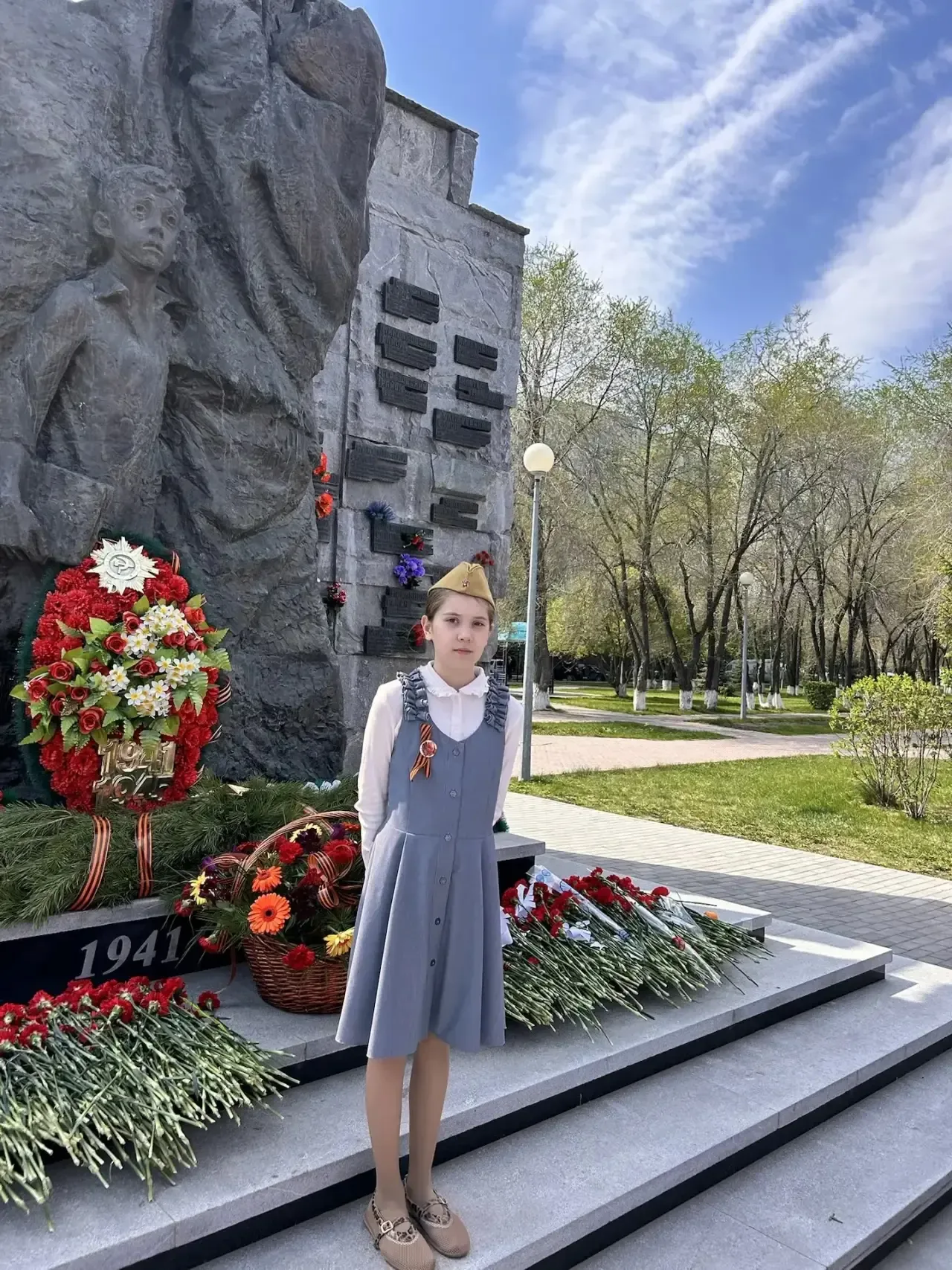В преддверии Дня Победы учащиеся 4 Д класса собрались, чтобы отдать дань памяти труженикам тыла наше