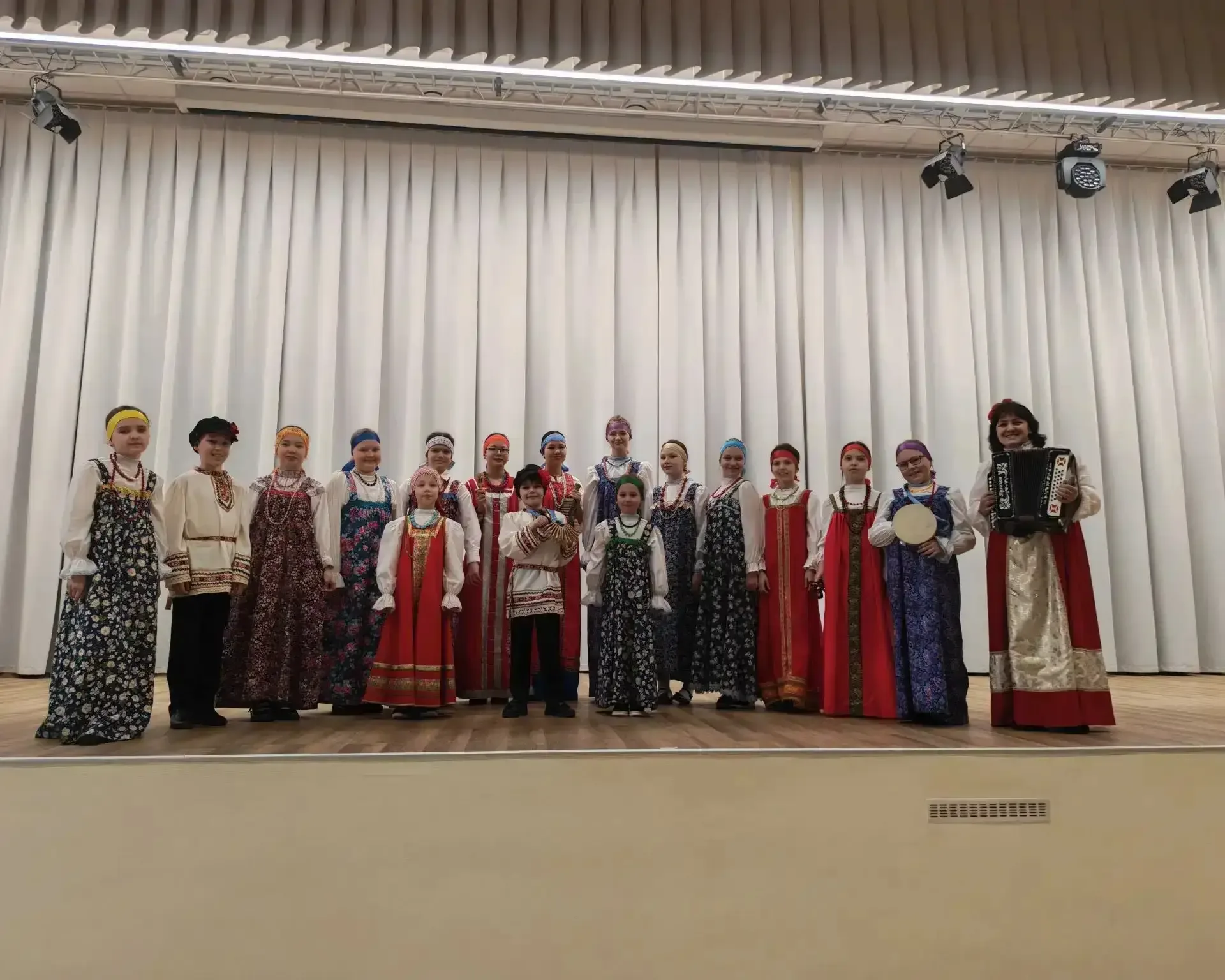 Поздравляем фольклорный ансамбль «Родник»  В Тюмени завершился региональный этап Всероссийского хоро