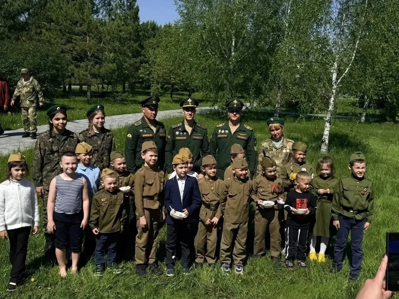 В парке Пограничников открыли памятник «Участникам и волонтёрам СВО»  Сегодня в парке Пограничников 