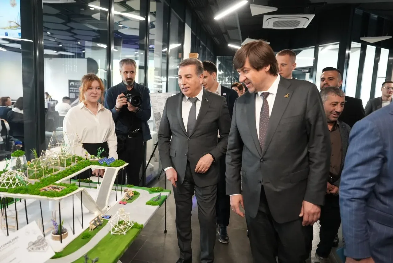 Городской конкурс «Тюмень 2050. Проектируем будущее»: наша команда — в тройке лидеров  Сегодня в Тюм