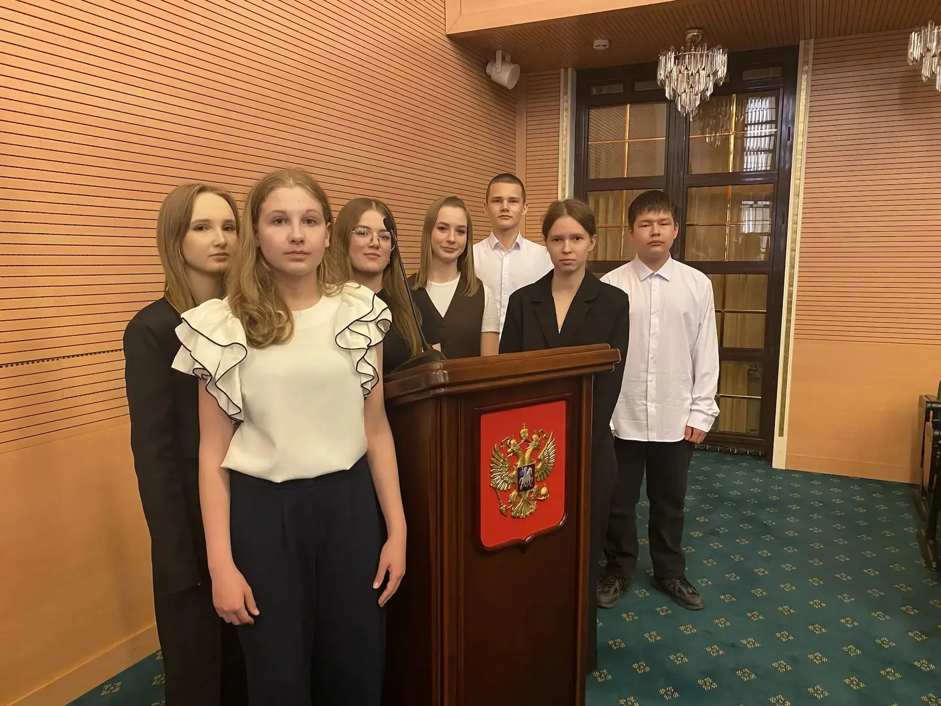🎉 Первый паспорт – первый шаг во взрослую жизнь!  Обучающиеся нашей школы стали участниками торжеств