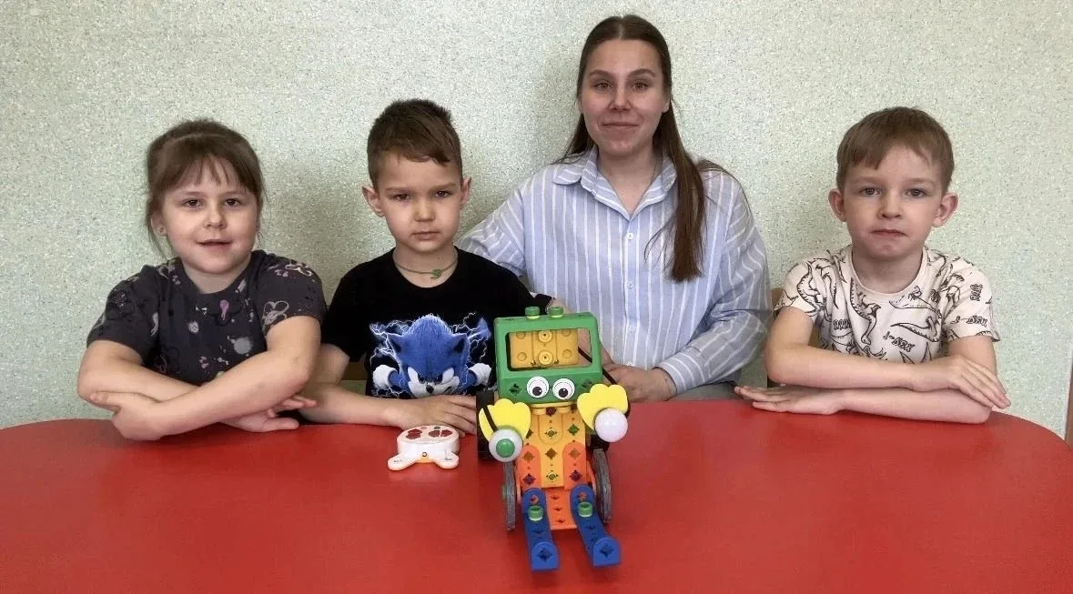 🤖 Будущее рождается сегодня — и оно в руках наших талантливых детей!  🔬 В Иванове и области завершил