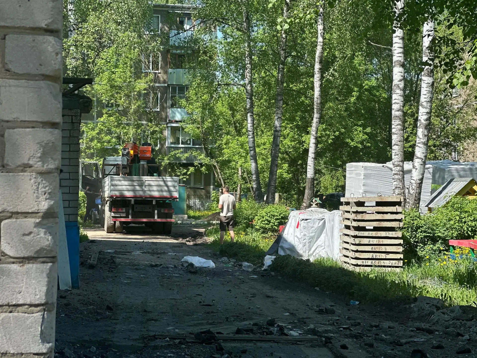 🚧 Кровли, сети и доступная среда - Глава города проверил две стройки  📅 20 мая Глава города Иванова 