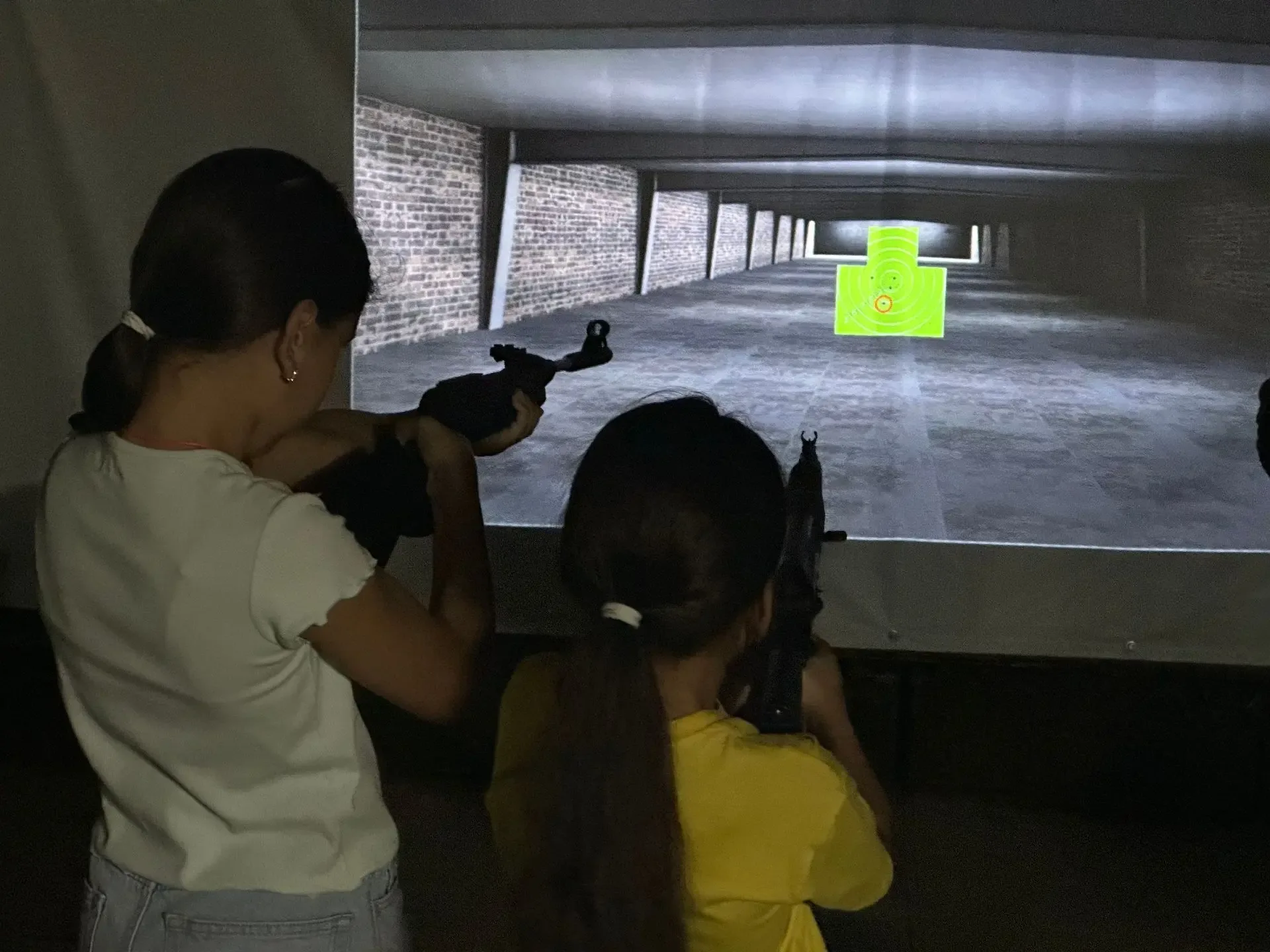 🔫 Электронный огонь и пневматика  📅 21 мая в МБОУ СШ №18 состоялось знаковое событие — торжественное