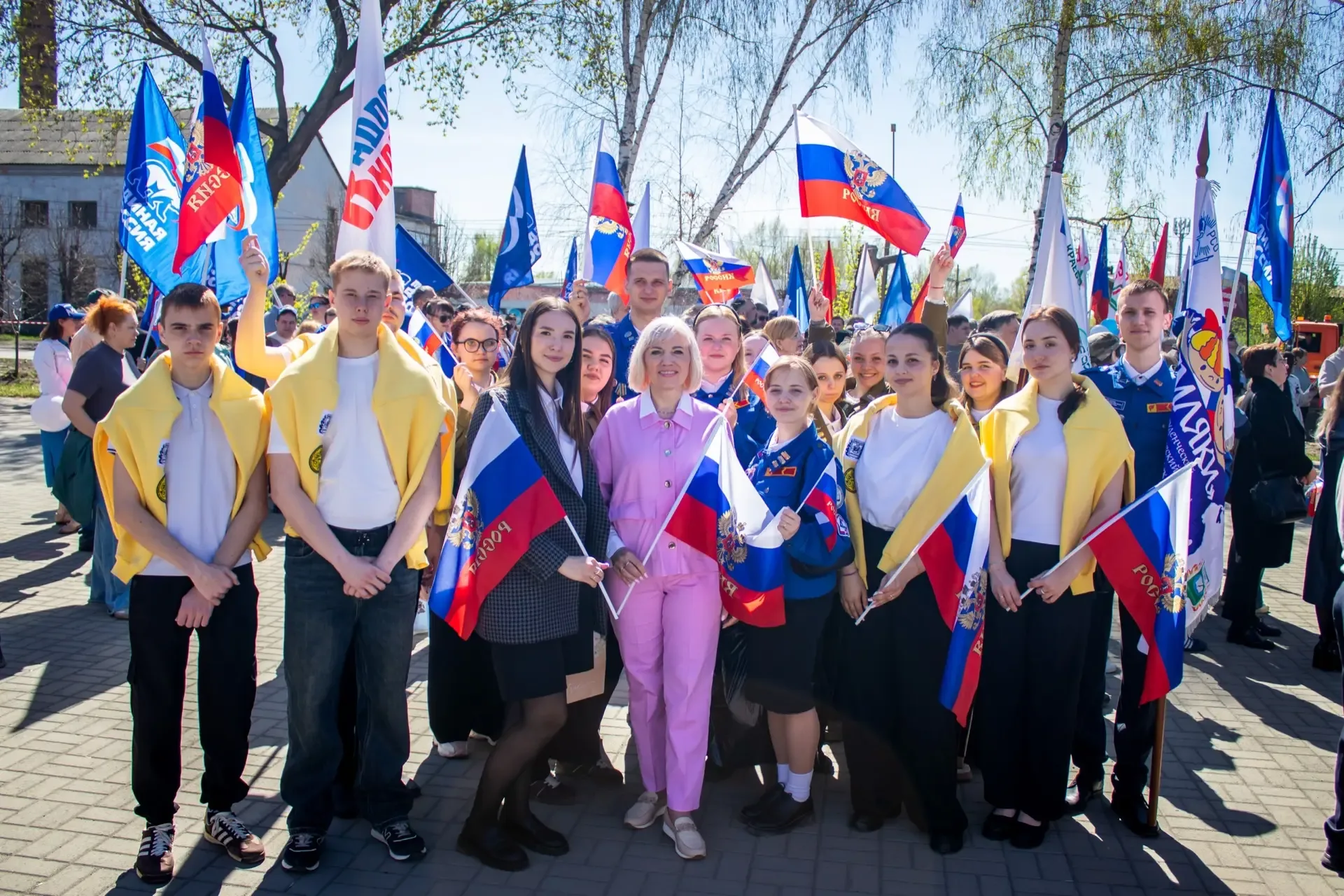 🇷🇺🇷🇺🇷🇺Первомайское шествие в Бийске прошло на высоком организационном уровне и в атмосфере всеобщего