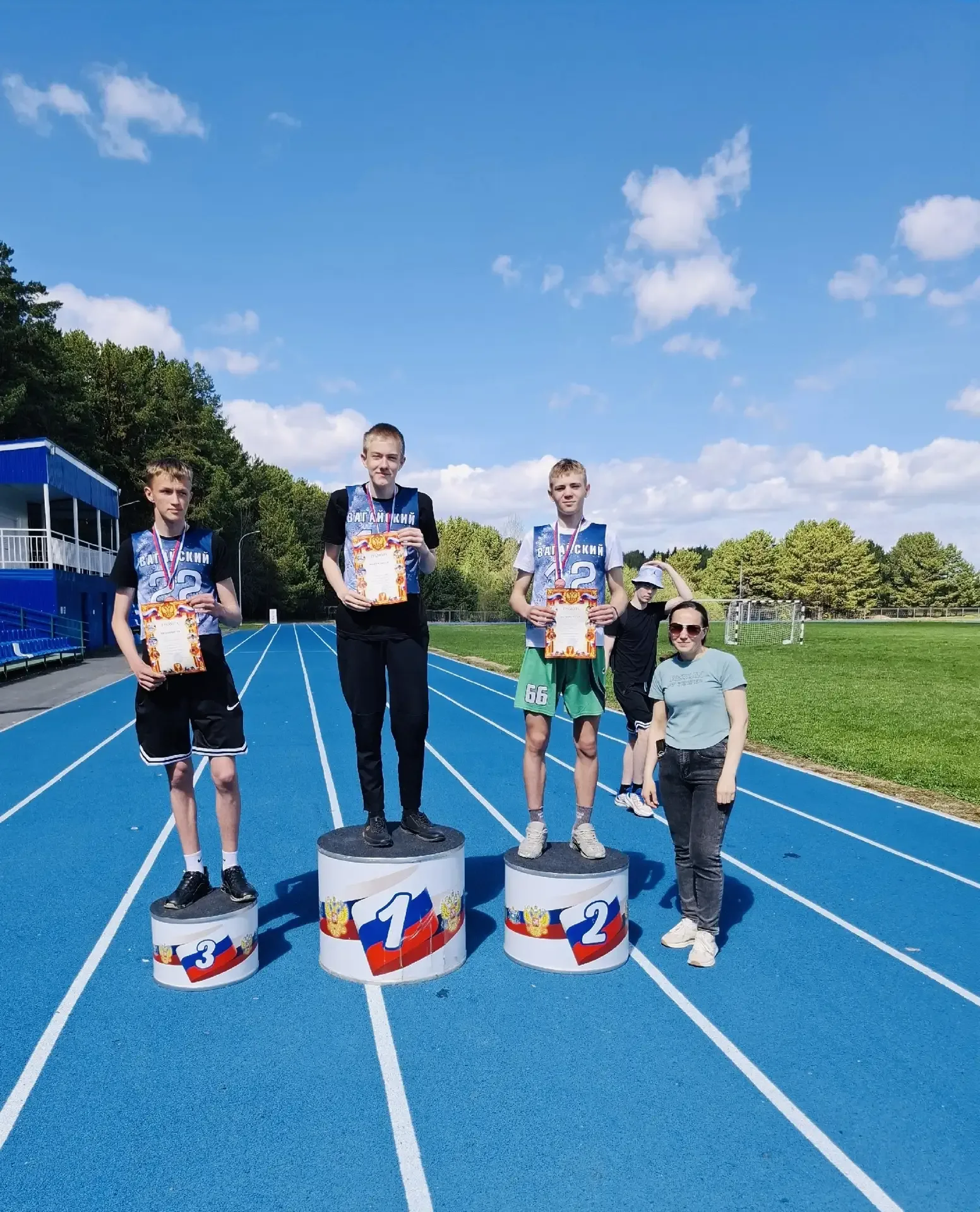Легкоатлетический кросс🏃‍♂️🏃  ⚡️16 мая на  базе спортивного комплекса «Вагай» проходили  соревновани
