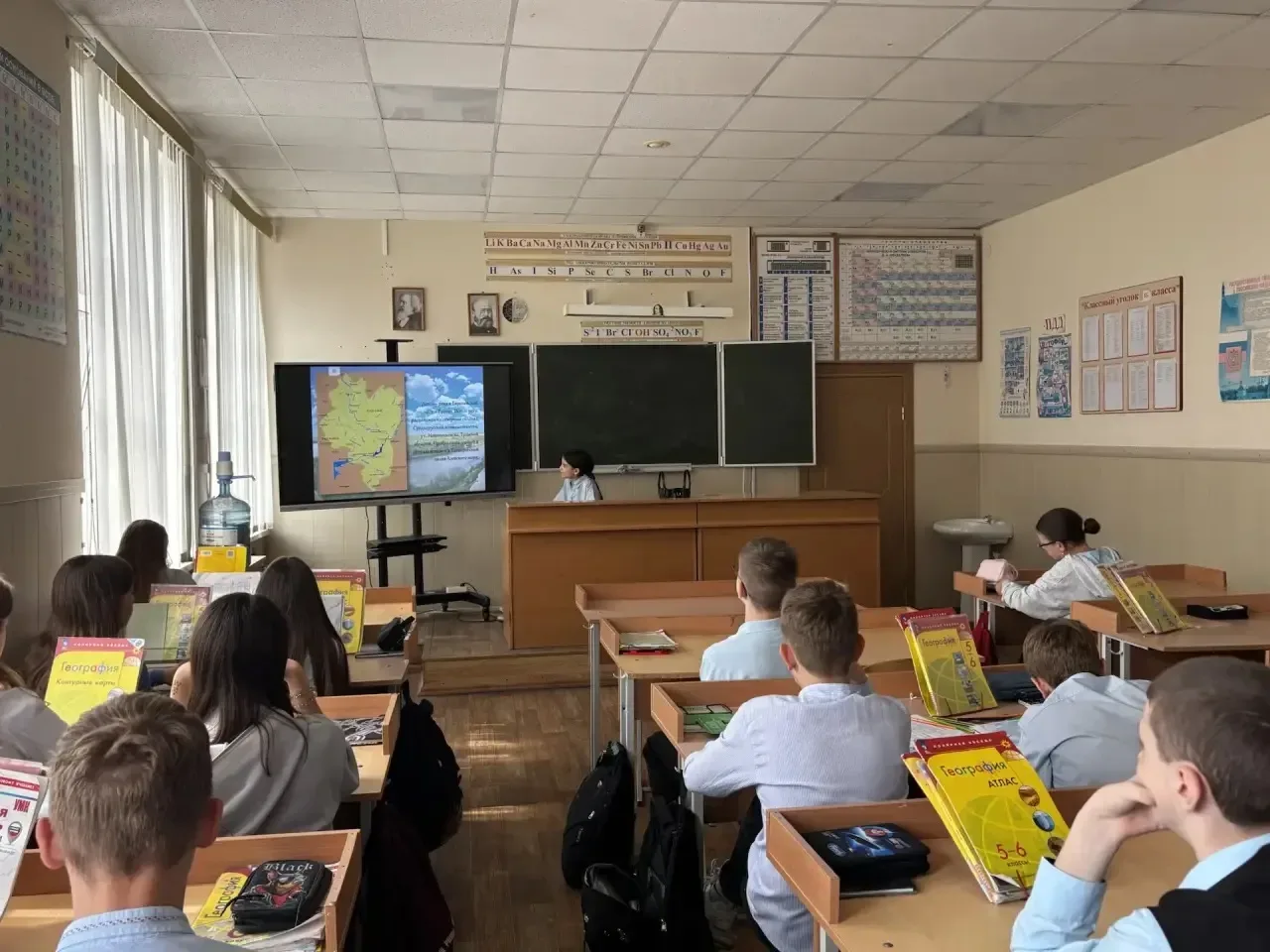 С 11 по 16 мая ученики школы стали  участниками Всероссийской акции «Вода России» День  реки Дон.   