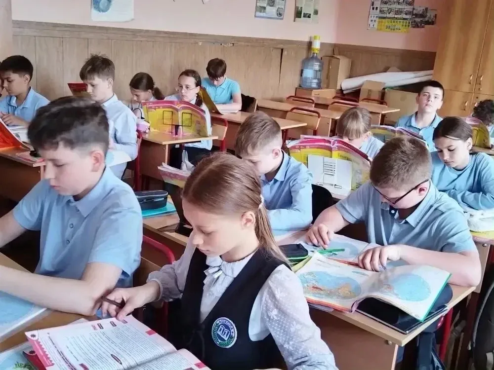 С 11 по 16 мая ученики школы стали  участниками Всероссийской акции «Вода России» День  реки Дон.   