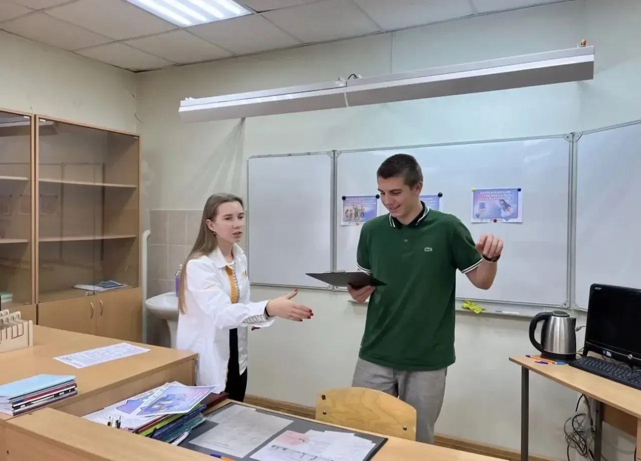 Вы знаете, сколько всего может успеть советник за один школьный день?»😊  Мы — ученики МБОУ «Лицей №5