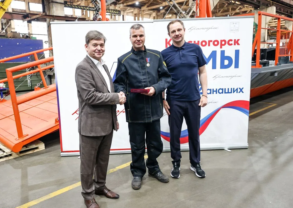 🏭Встретился с коллективом нашего легендарного, градообразующего предприятия «Бецема», где сегодня ре