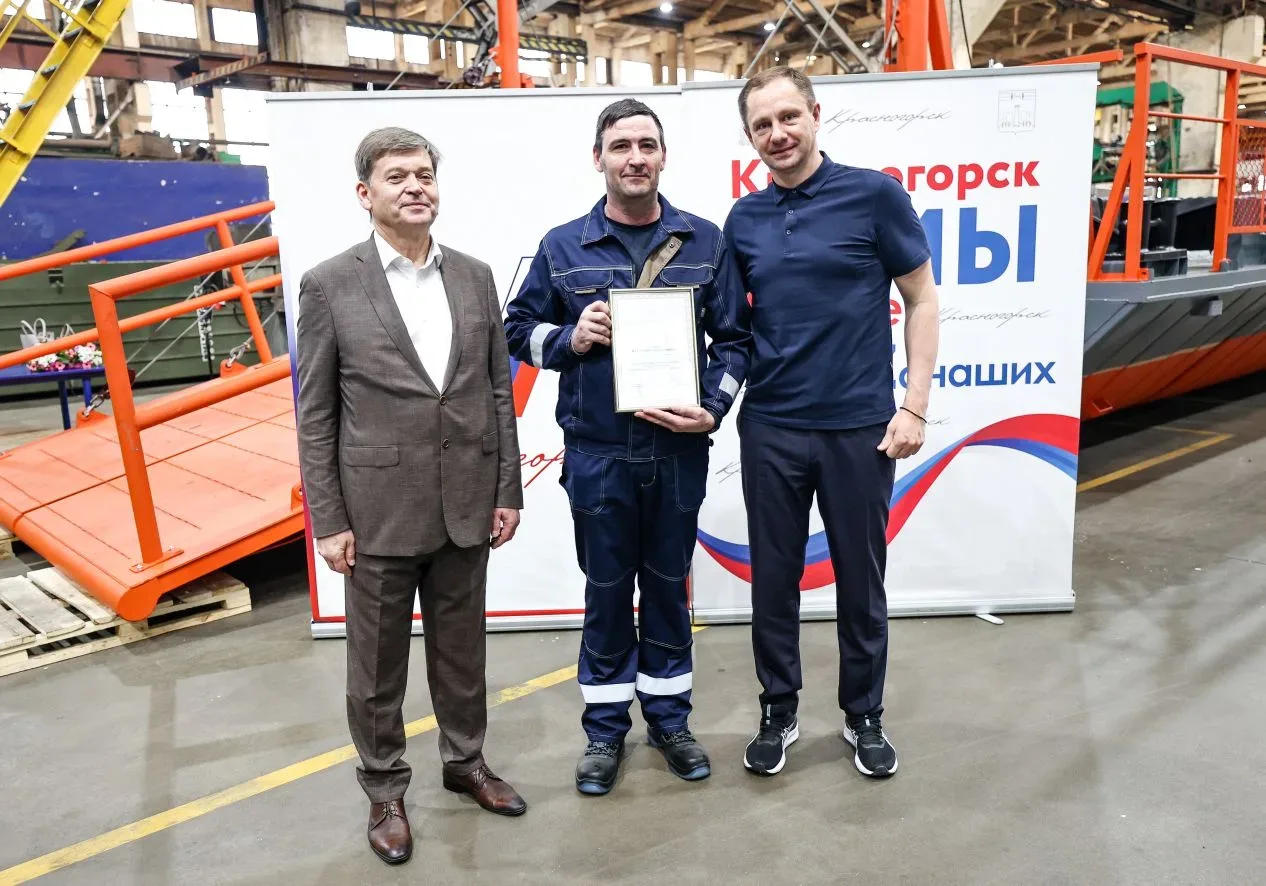 🏭Встретился с коллективом нашего легендарного, градообразующего предприятия «Бецема», где сегодня ре