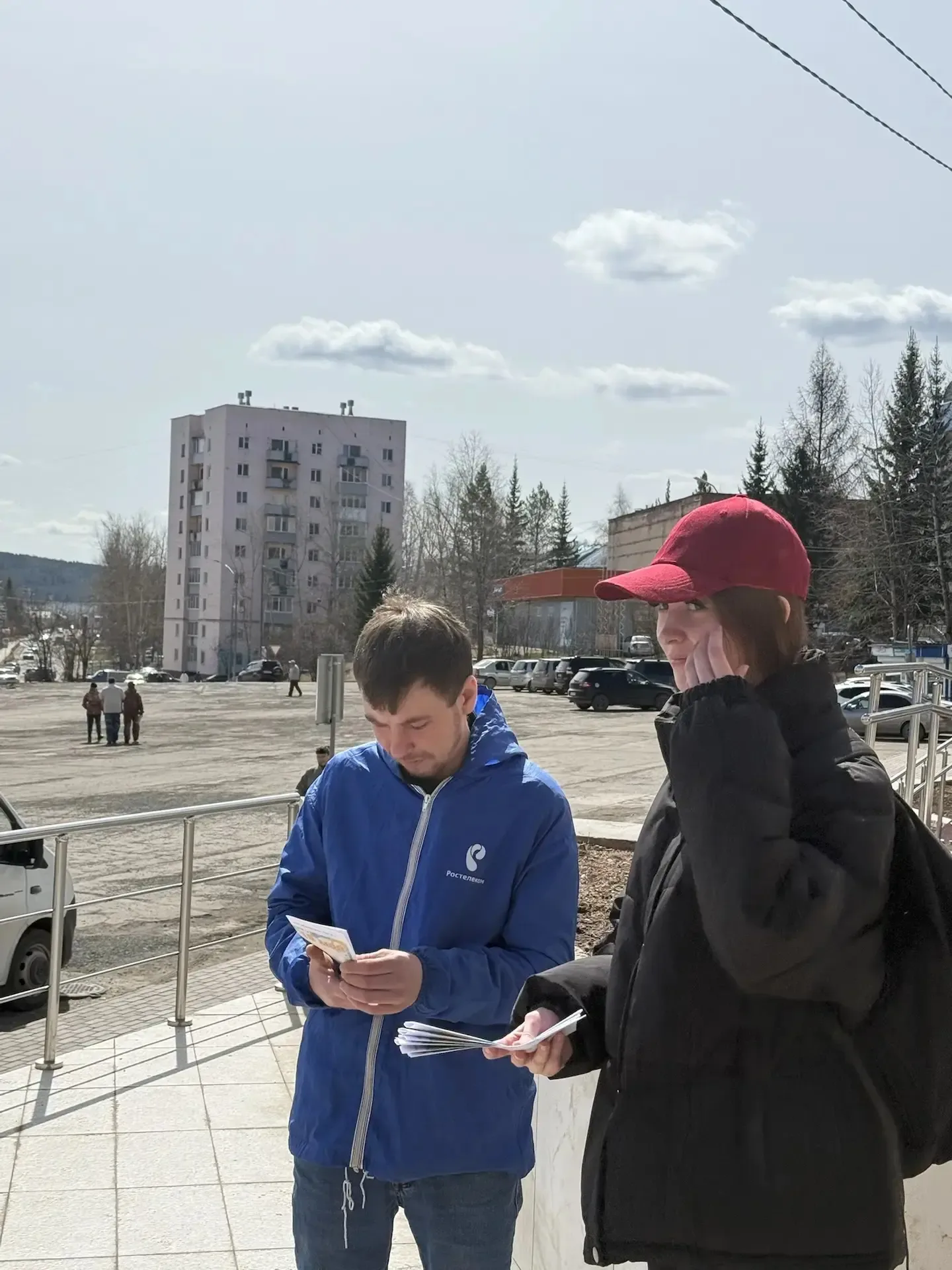 🇷🇺В школе № 2 прошла акция «Дарю тепло», приуроченная к Международному дню семьи   💛15 мая волонтёры