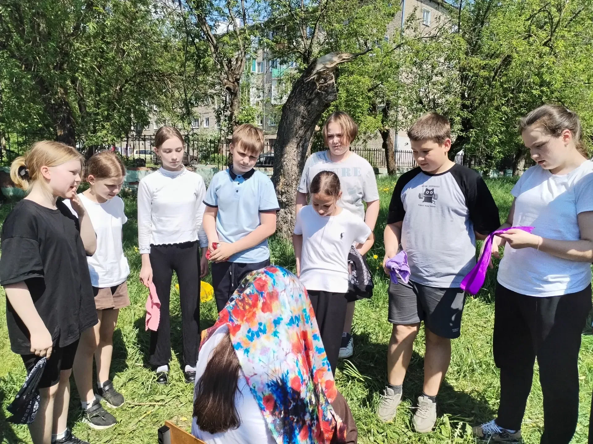 ✨Отличный летний день для урока под открытым небом!✨  🪆Сегодня 5-классники знакомились с русскими на
