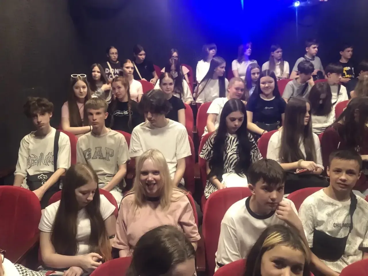 🎭 «Я — ворона»: как это было 🖤  21 мая в драматическом театре имени Островского случилось маленькое 