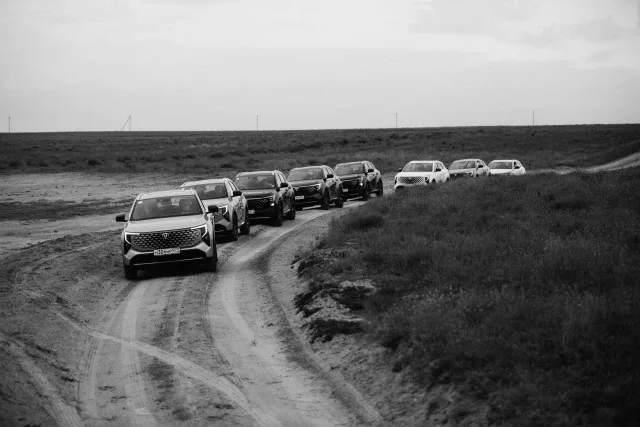 Пресс-тур Changan Uni-s 13 машин отправляются по маршруту Астрахань - Элиста - Кропоткин - Долина Ле