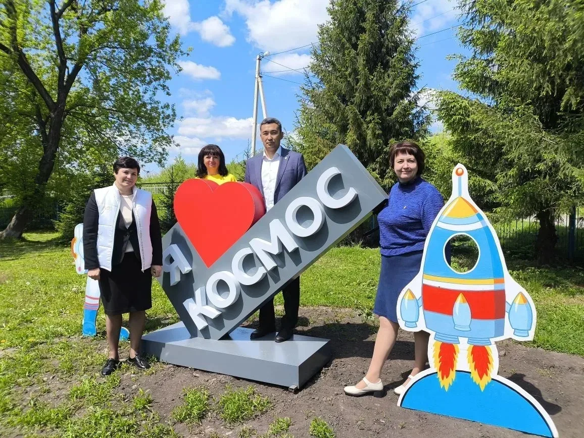 В Горно-Алтайске прошла приемка пришкольных площадок и детского лагеря «Космос».  Межведомственная к