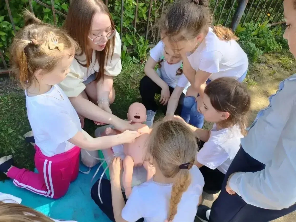 🌿 Безопасное лето: вместе учимся и играем!  ☀️В ЦО «Ишненская школа» прошёл настоящий праздник знани