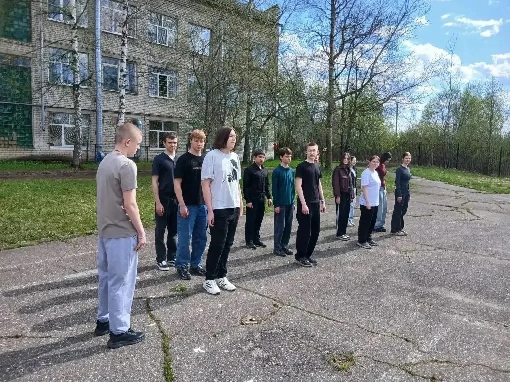 🇷🇺В ЦО «Ишненская школа» состоялся школьный конкурс  «Строя и песни» среди учащихся 1-10 классов.  🥁