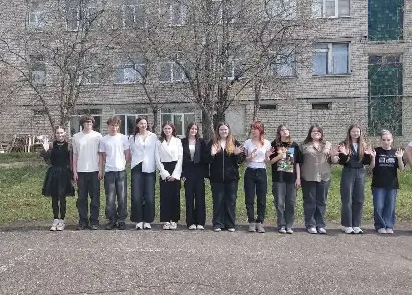 🇷🇺В ЦО «Ишненская школа» состоялся школьный конкурс  «Строя и песни» среди учащихся 1-10 классов.  🥁