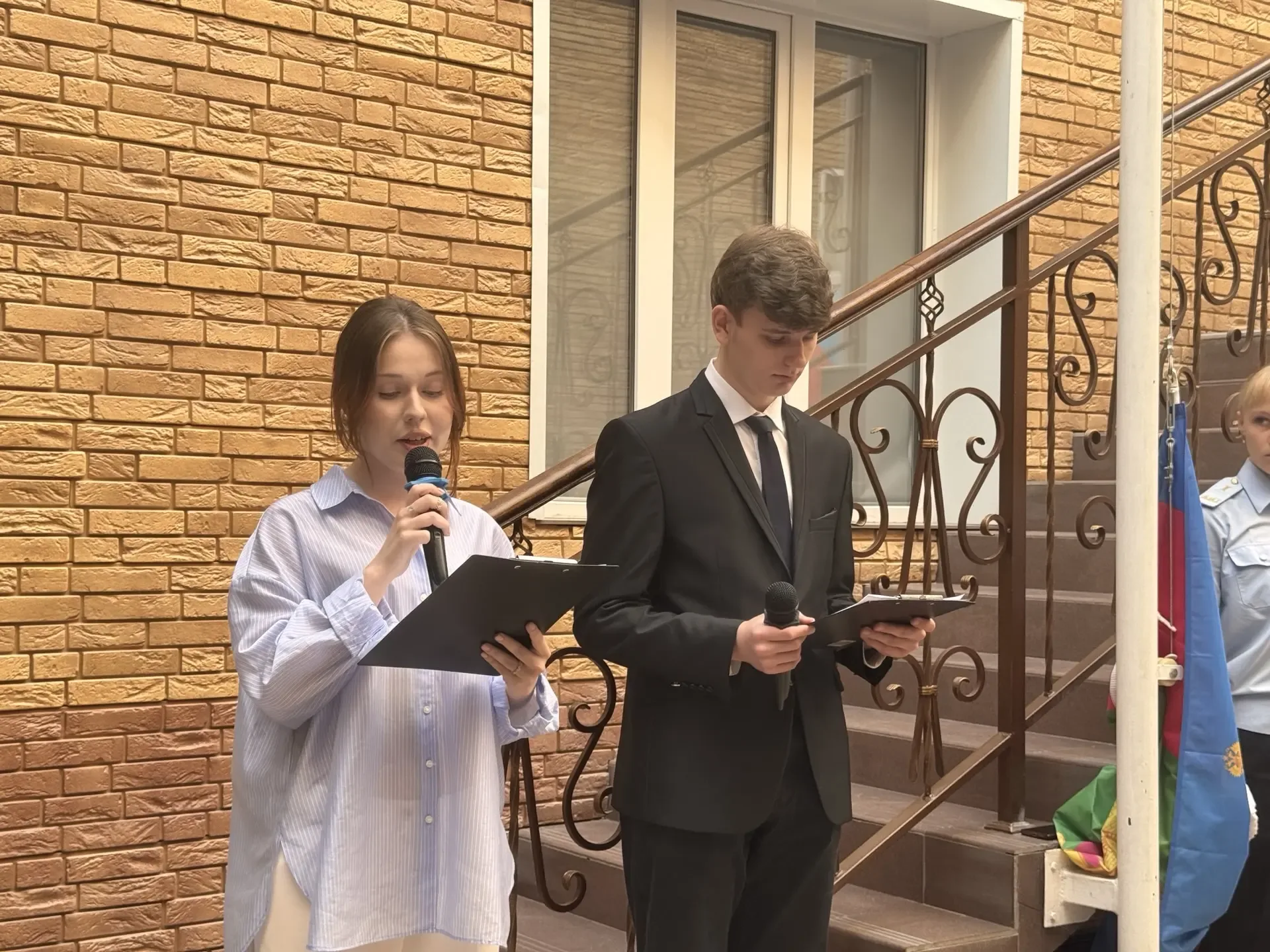 🎓 Торжественная линейка в Анапском индустриальном техникуме: чествовали лучших студентов и сотрудник