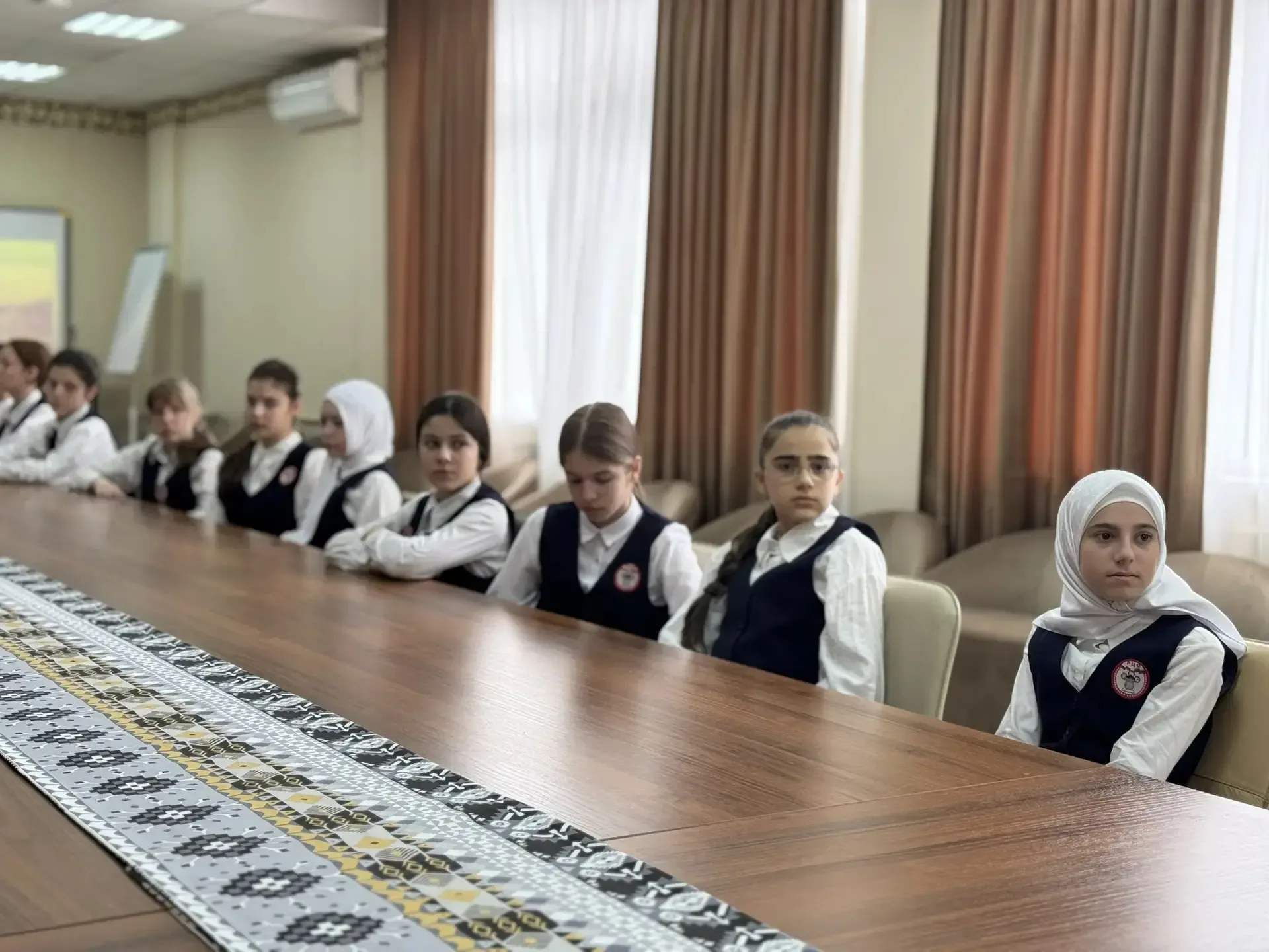 Сегодня активисты Движения Первых провели для учащихся 7 «П» и 6 «П» классов познавательное мероприя