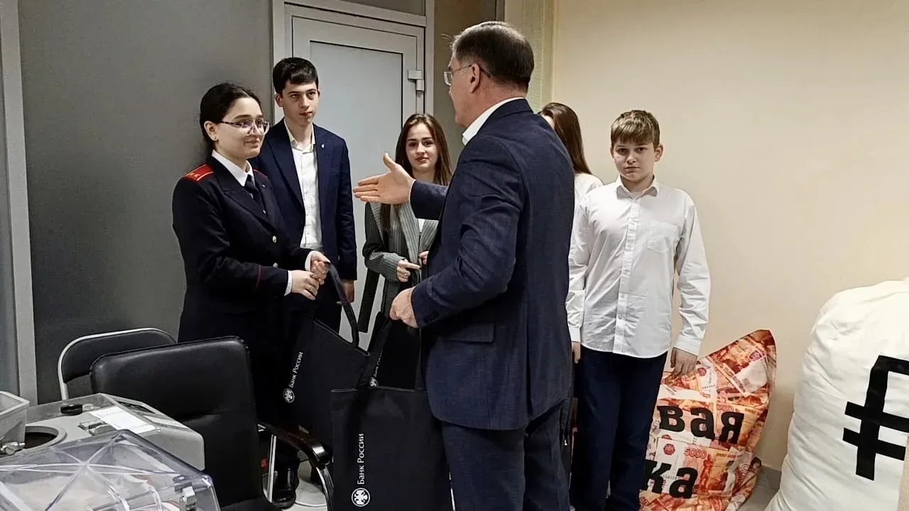 От школьной статьи — к признанию на республиканском уровне  Ученица 10 класса Республиканского цент